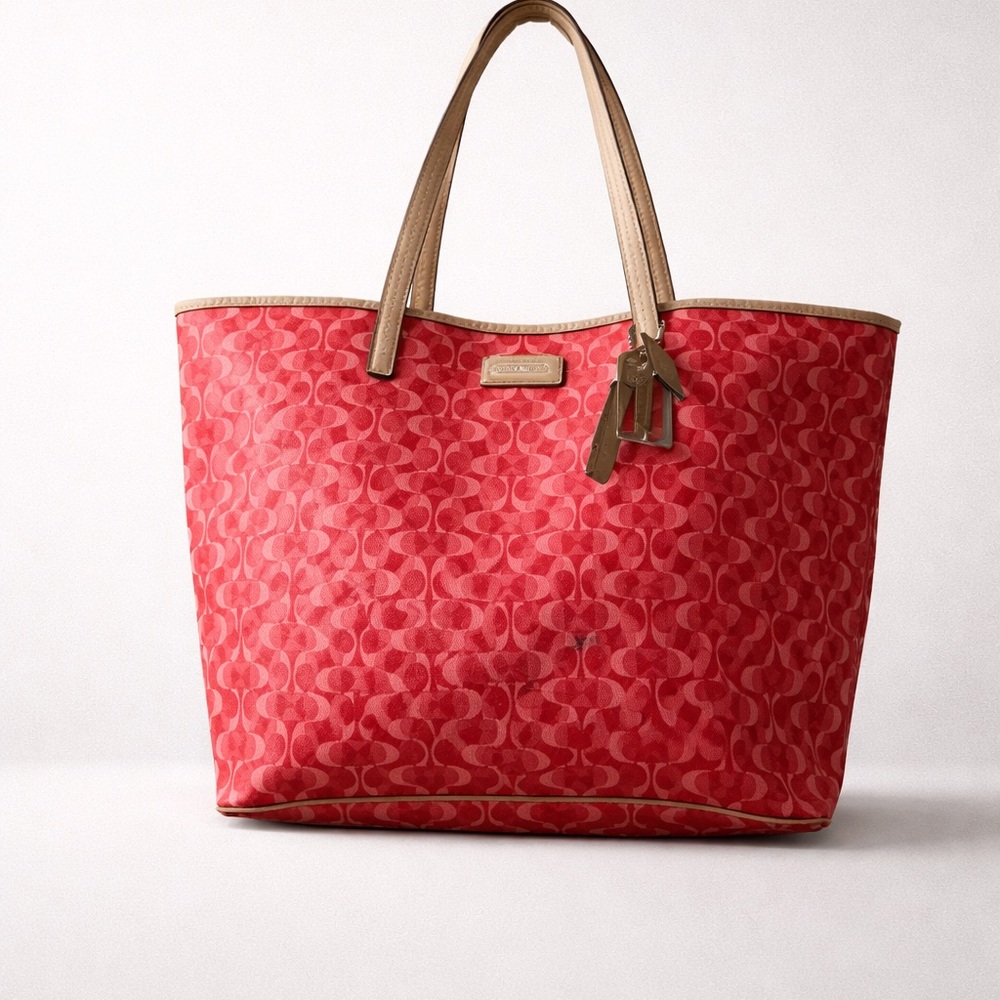 Coach Signature Tote